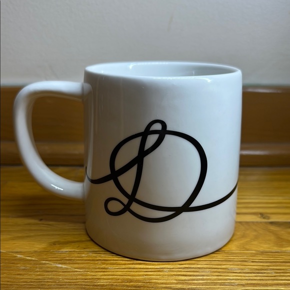 Elegant White Monogram Mug (D) - Picture 1 of 2